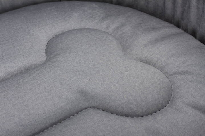 Owalne legowisko kojec dla psa Welsti ciemny szary srebrne kości i łapki L 68x55 antypoślizgowy