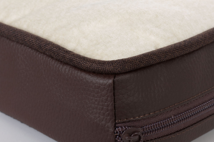 Legowisko materac dla psa Welsti ciemny szary srebrne kości i łapki M 70x50 antypoślizgowy