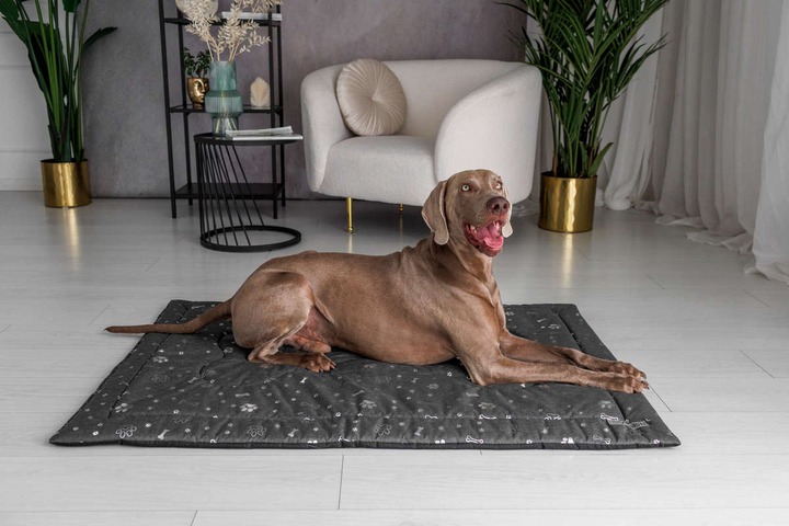 Legowisko mata dla psa Welsti ciemna szara srebrne kości i łapki XL 130x90 wigofil