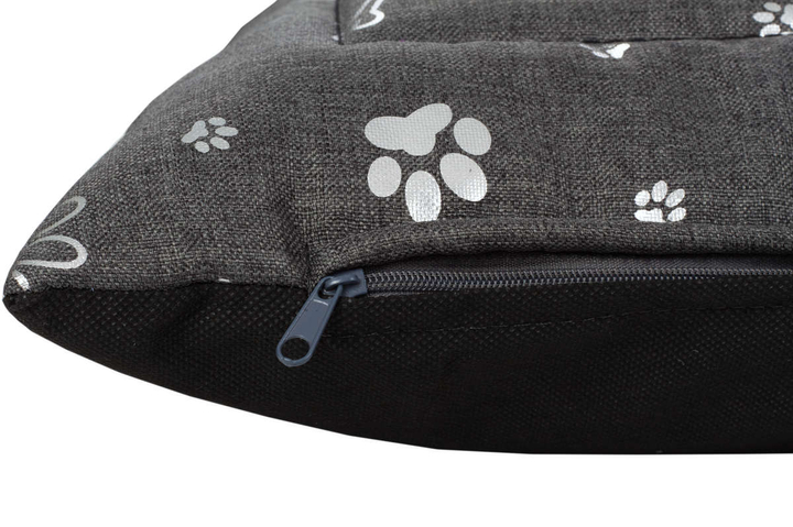 Legowisko poducha dla psa Welsti ciemny szary srebrne kości i łapki L 100x70 wigofil